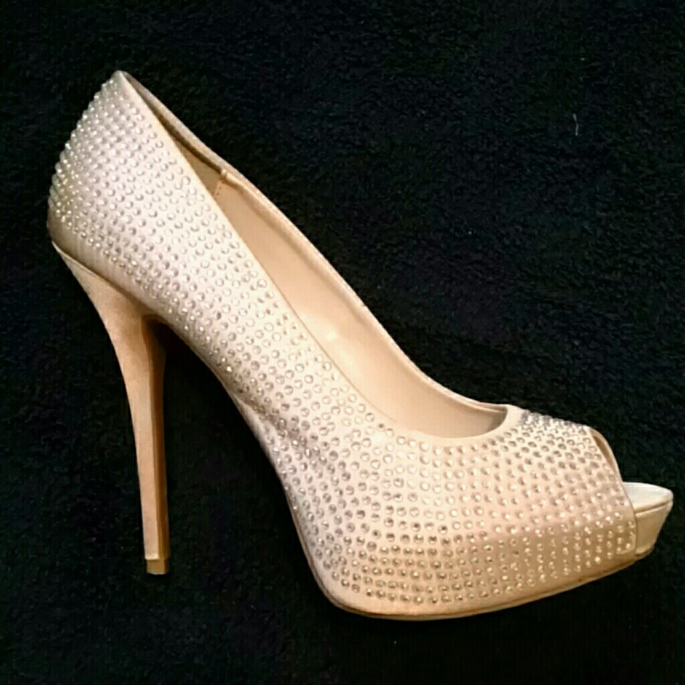 Jennifer Lopez high heels - size 9